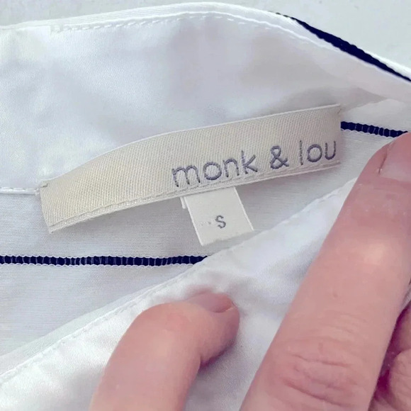 Monk & Lou/ Sleeveless top/ White with black lined stitching/  Size US S - Picture 10 of 14